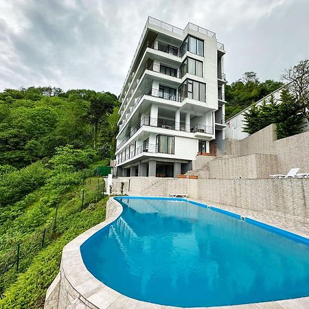 Hotel Hills Квариати Экстерьер фото