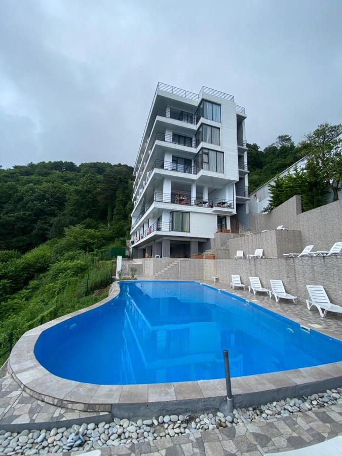 Hotel Hills Квариати Экстерьер фото